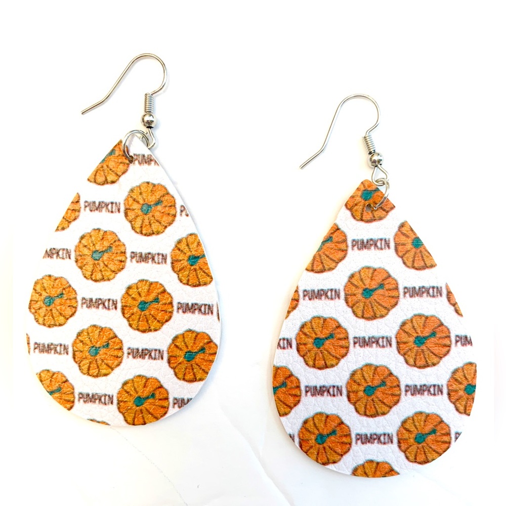 🍁2/$10 Fall faux leather Earrings